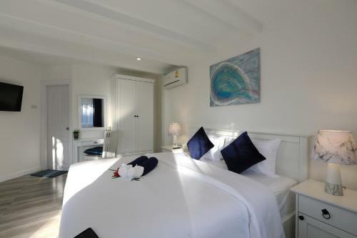 Hotel Kata White Villas