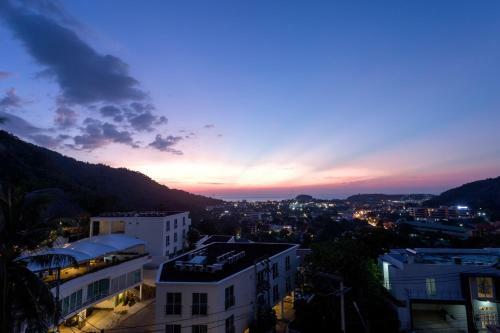 Twin Villas Seaview Kata