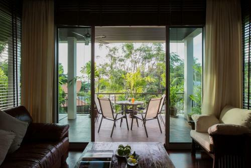 Kata Gardens Beach Apartment