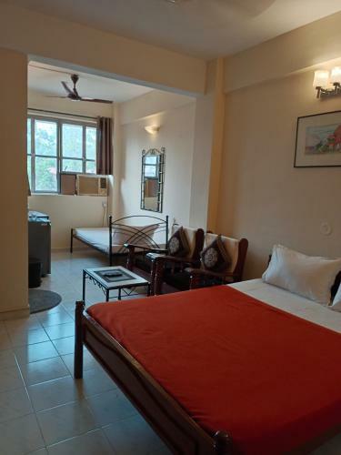 Hotel Alanapoolstay
