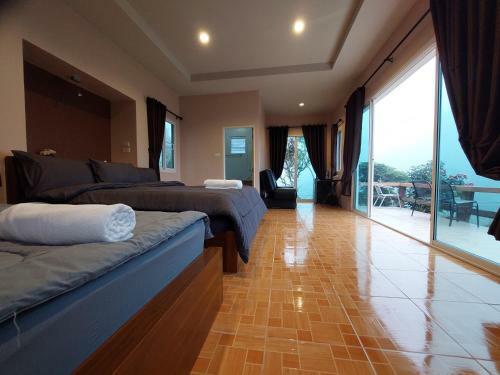 Bed & Breakfast Theroadview Resort