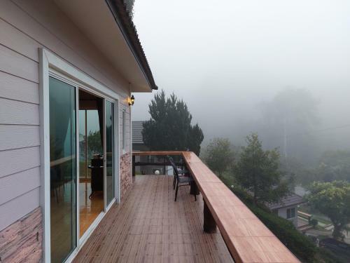 Bed & Breakfast Theroadview Resort