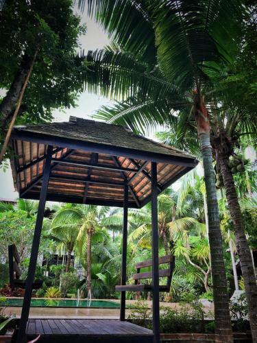Villa Mae Nai Gardens