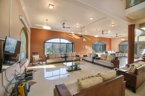 Akbar Villa