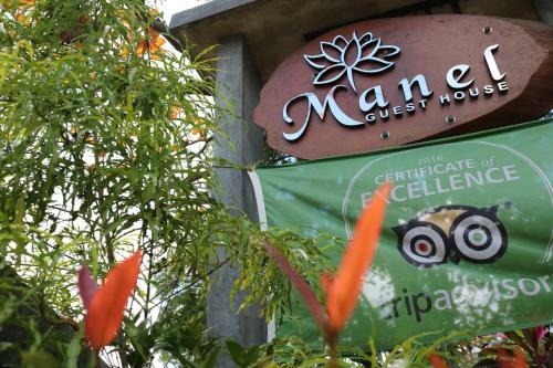 Hostal Manel Guest House