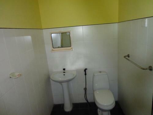 Hostal The Senaro Holiday Inn