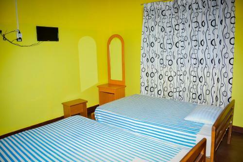 Hostal The Senaro Holiday Inn