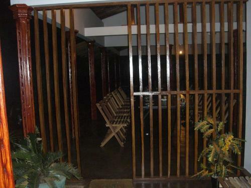 Hostal The Senaro Holiday Inn
