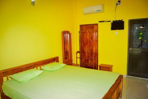 Hostal The Senaro Holiday Inn