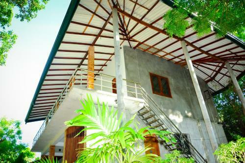 Hostal The Senaro Holiday Inn