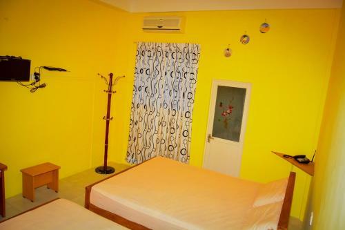 Hostal The Senaro Holiday Inn