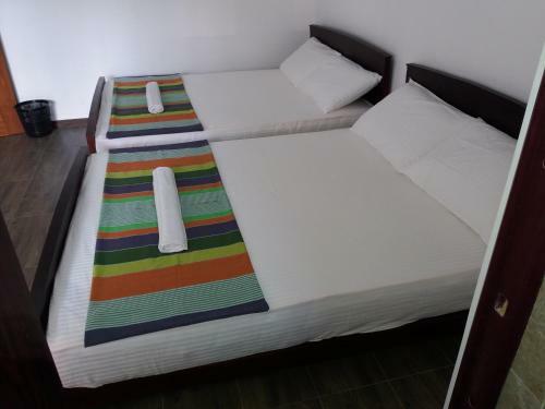 Hotel Cannel Side Guest House