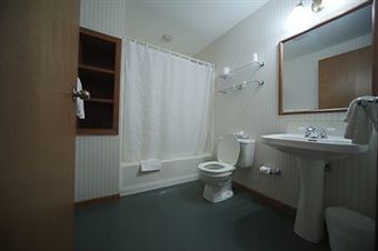 Hotel Cedar Creek