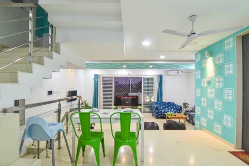 Luxurious 4-bhk Villa With Private Swimming Pool & Parking
