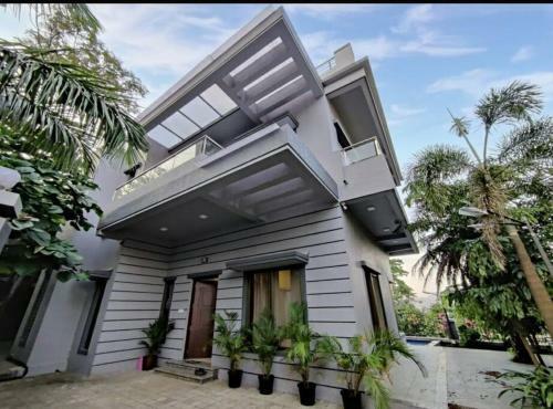 Cozy Villa With Temperature Control Swimming Pool