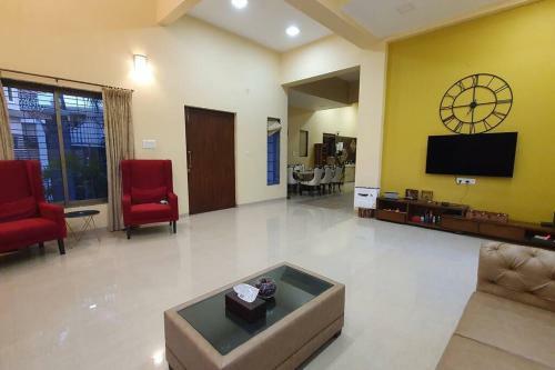 Cozy Villa With Temperature Control Swimming Pool
