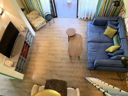 Stylish 1-bedroom Apartments, With Lake View