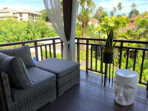 Stylish 1-bedroom Apartments, With Lake View