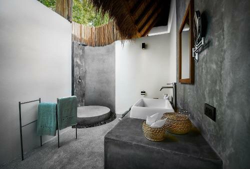 Phandara Luxury Pool Villas