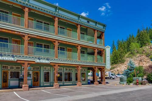Hotel The Green Bridge Inn