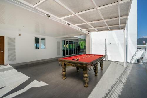 Luxury Villa 8 Bedroom In Patong Beach Villa Infinity