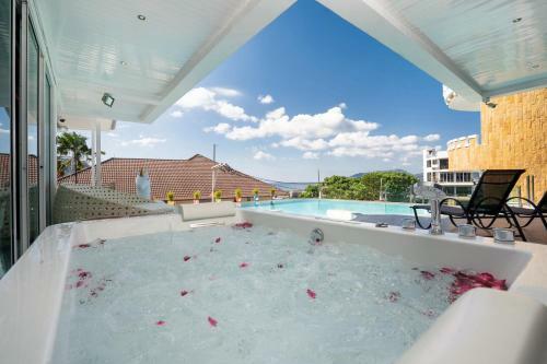 Luxury Villa 8 Bedroom In Patong Beach Villa Infinity