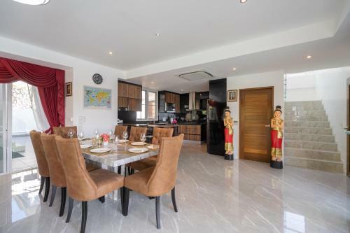 Luxury Villa 8 Bedroom In Patong Beach Villa Infinity