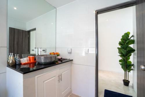 Luxury Villa 8 Bedroom In Patong Beach Villa Infinity
