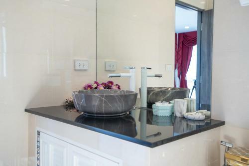 Luxury Villa 8 Bedroom In Patong Beach Villa Infinity