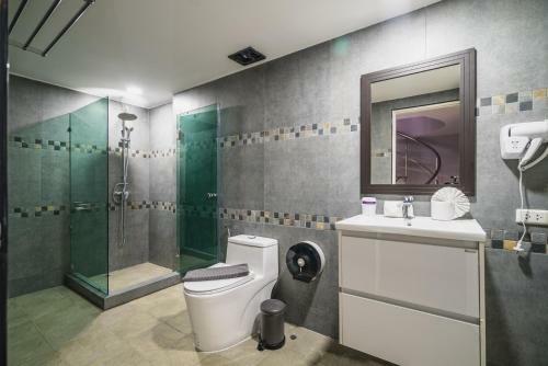 Patong Hill Sea View Villa 4 Bedroom Private Pool