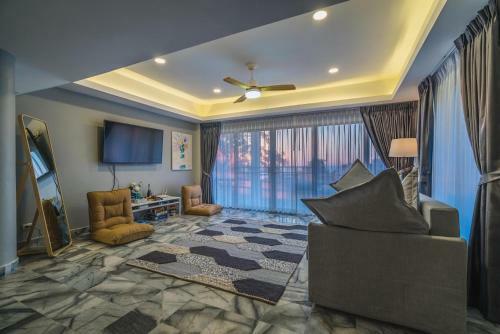 Patong Hill Sea View Villa 4 Bedroom Private Pool