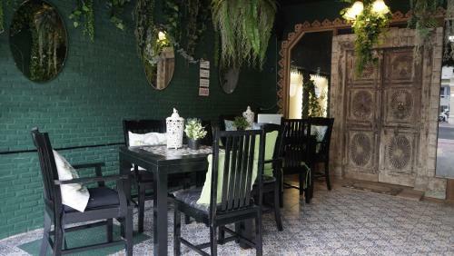 Hostal The Minotel