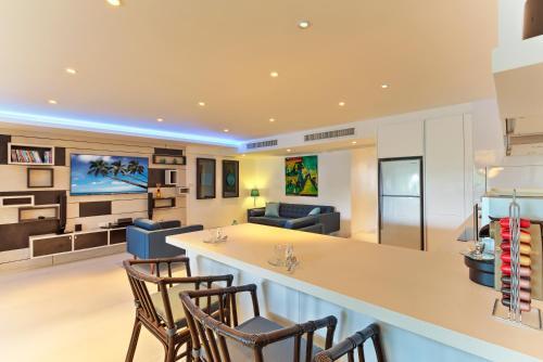 Apartment Beachfront Sea View 132