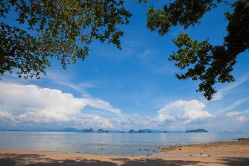 Apartment Beachfront Sea View 132