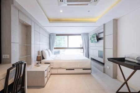 Apartment Beachfront Sea View 132