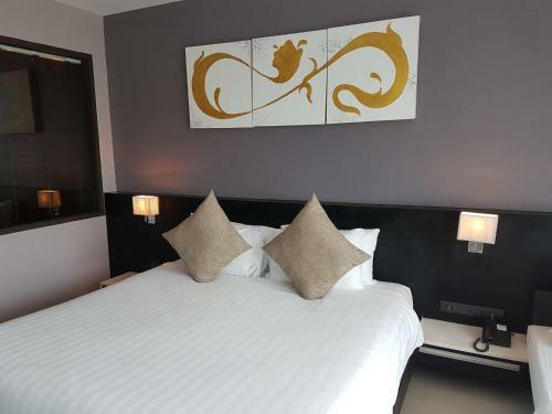 Hostal 3306 Patong Beachfront Apartment Cozy Condoresort
