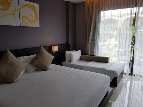 Hostal 3306 Patong Beachfront Apartment Cozy Condoresort