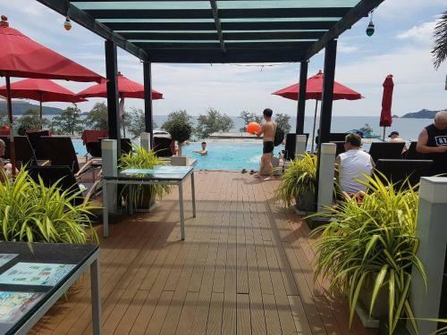 Hostal 3306 Patong Beachfront Apartment Cozy Condoresort