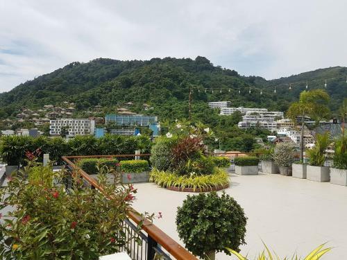 Hostal 3306 Patong Beachfront Apartment Cozy Condoresort