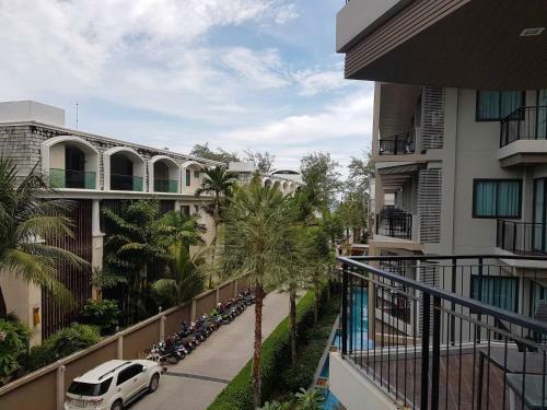 Hostal 3306 Patong Beachfront Apartment Cozy Condoresort