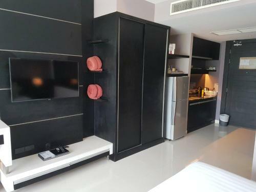 Hostal 3306 Patong Beachfront Apartment Cozy Condoresort