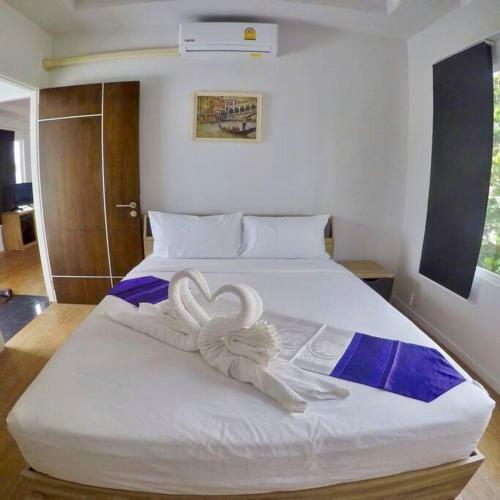 Brand New Villa With Pool And Jacuzzi In Patong