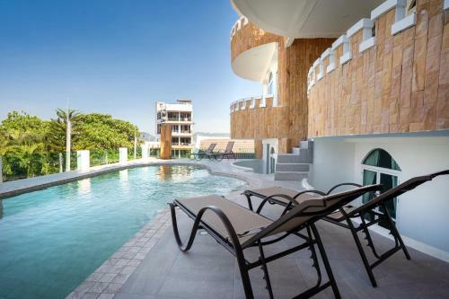 Exclusive Castle Villa With Two Pools+gym+cinema Patong