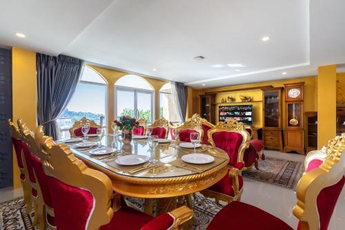 Exclusive Castle Villa With Two Pools+gym+cinema Patong