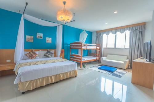 Sunflower Hotel