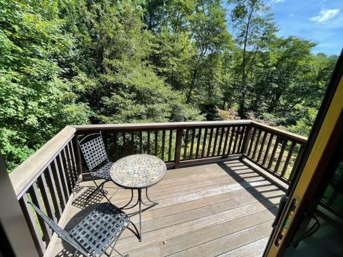 Mt. Carmel Getaway On Sleeping Giant W/ Swim Spa