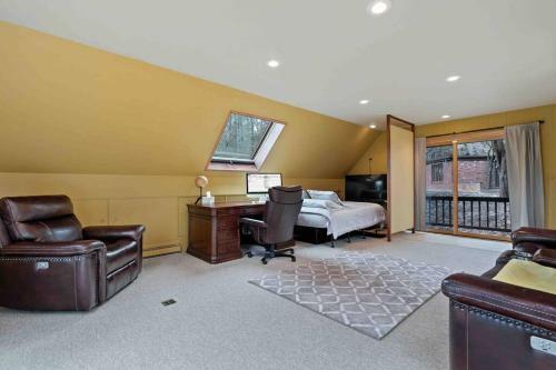 Mt. Carmel Getaway On Sleeping Giant W/ Swim Spa