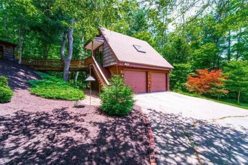 Mt. Carmel Getaway On Sleeping Giant W/ Swim Spa