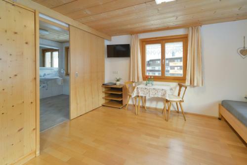 Hostal Pension Haus Romy