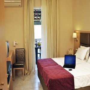 Plessas Palace Aparthotel